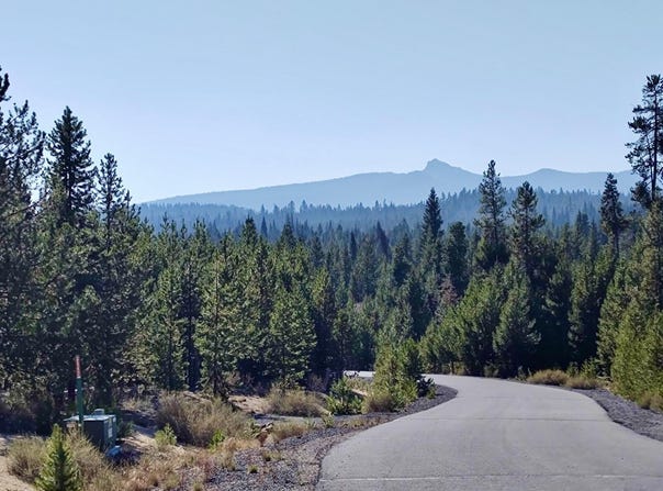 28 Emerald Meadows Way, Crescent Lake, OR 97733