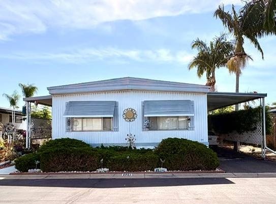 1600 E Vista Way, Vista, CA 92084