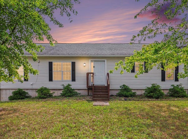 14743 Jefferson Road, Morley, MI 49336
