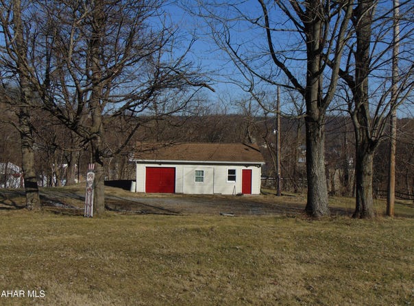 346 West Street, Everett, PA 15537