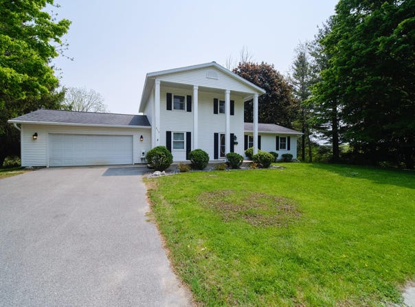 819 Elm Street, Manistee, MI 49660