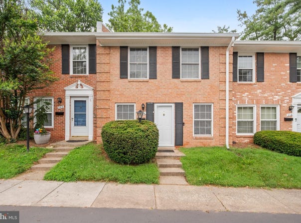 211 N DUKE DRIVE, STERLING, VA 20164