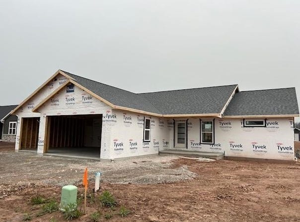 W5808 DELTA Drive, MENASHA, WI 54952