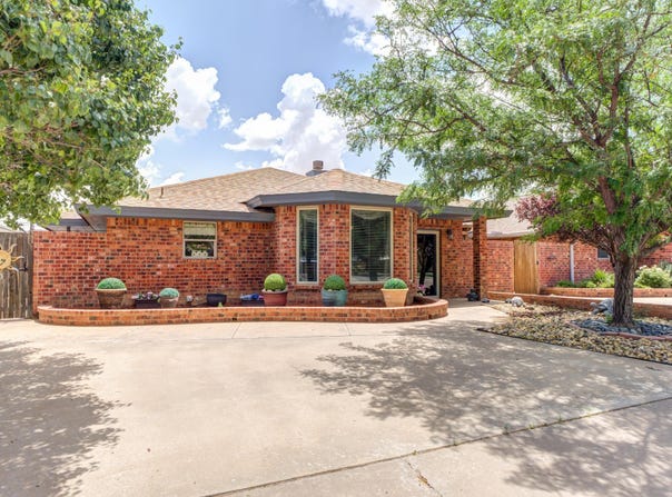 309 Flint Avenue, Levelland, TX 79336