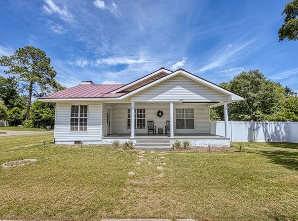 101 S Johnson St, Samson, AL 36477