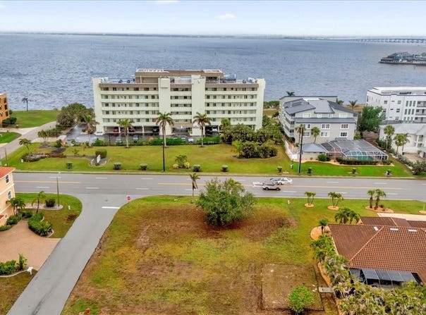 1551 W MARION AVENUE, PUNTA GORDA, FL 33950