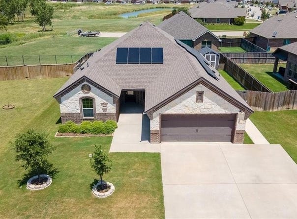 4711 Bering Drive, Sanger, TX 76266