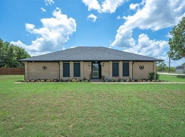 8086 County Road 272, Terrell, TX 75160