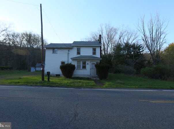 5444 QUAKAKE Road, WEATHERLY, PA 18255