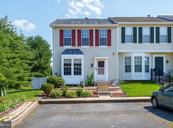18 E GALLOWAY COURT, NEWARK, DE 19711