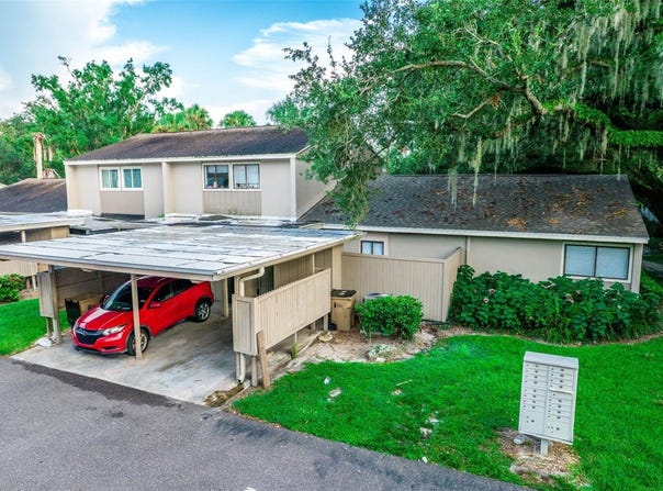 7901 CEDAR DRIVE, TEMPLE TERRACE, FL 33637