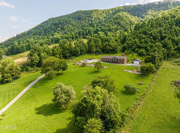 9600 Porterfield Highway, Abingdon, VA 24210