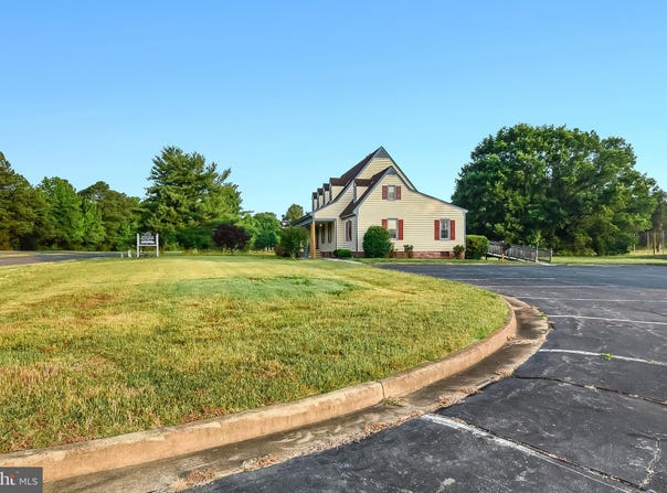 1900 E PARHAM ROAD, HENRICO, VA 23238