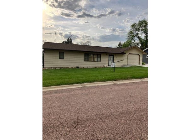 411 N Washington St, Ponca, NE 68770