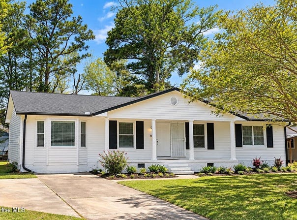202 Pine Dale Road, Havelock, NC 28532