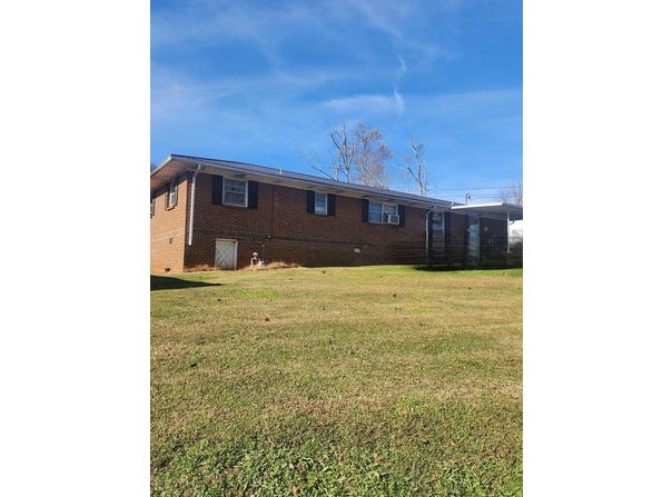 212 S Oak Street, Whitwell, TN 37397