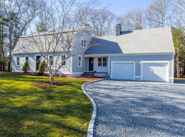 15 Jessica Way, Waquoit, MA 02536