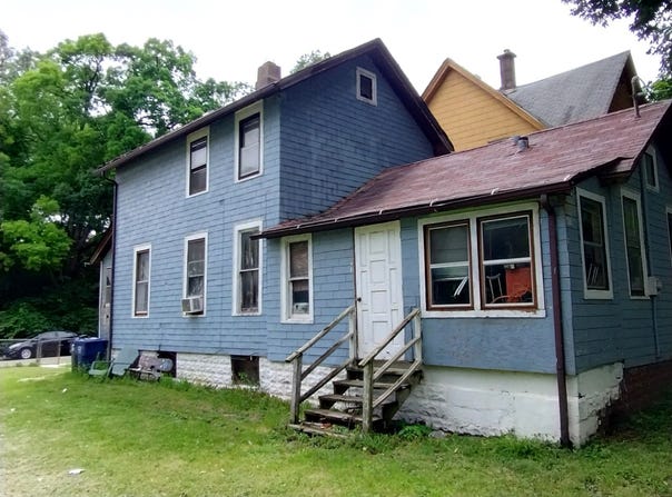 756 E 9th Street, Davenport, IA 52803