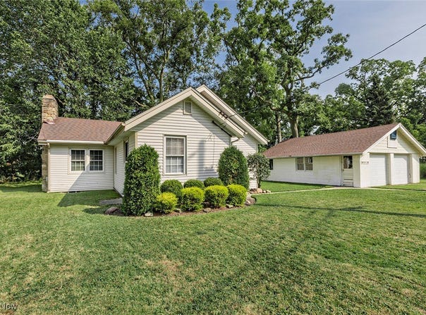 35911 Hiawatha Boulevard, Eastlake, OH 44095