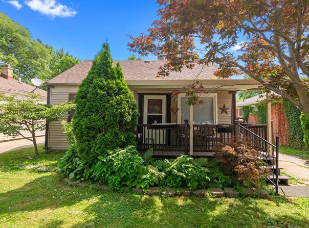 5711 Polk Street, Dearborn Heights, MI 48125