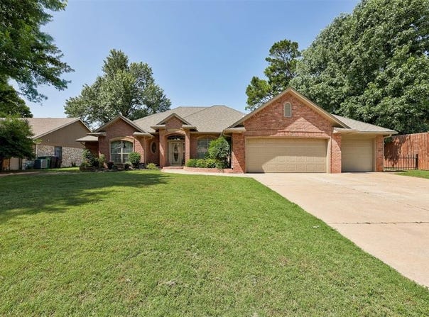 10310 Bonnycastle Drive, Yukon, OK 73099
