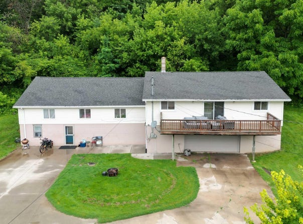 73 Shaw Street, Lansing, IA 52151