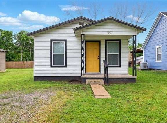 1207 W Texas Street, Durant, OK 74701
