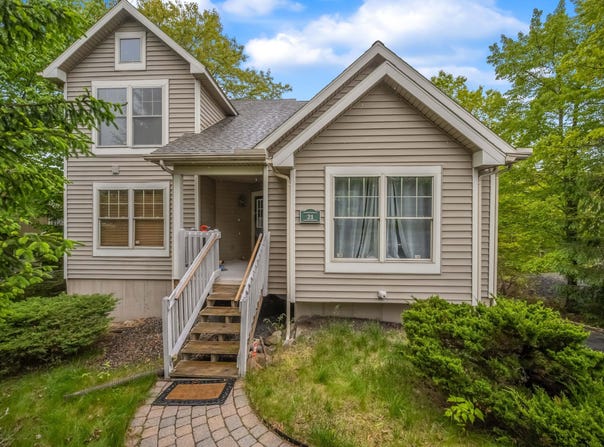 184 Upper Deer Valley Road, Tannersville, PA 18372
