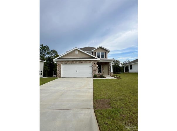 940 Rustling Pines Rd, Cantonment, FL 32533