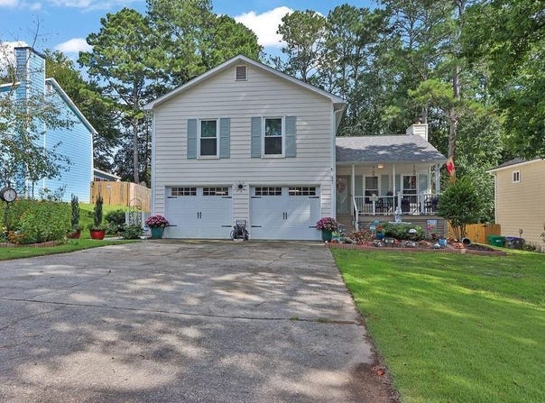 661 Simmons Mine Circle, Sugar Hill, GA 30518