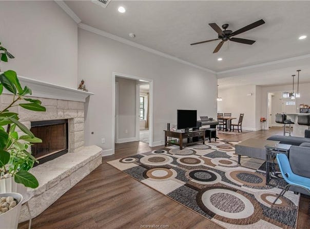 1011 Dove Chase Lane, College Station, TX 77845