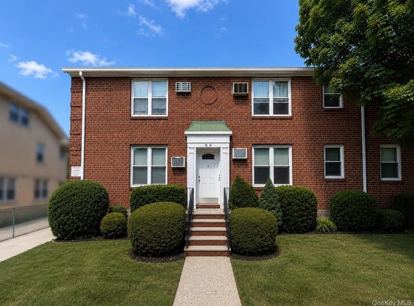 36-14 Utopia Parkway, Flushing, NY 11358