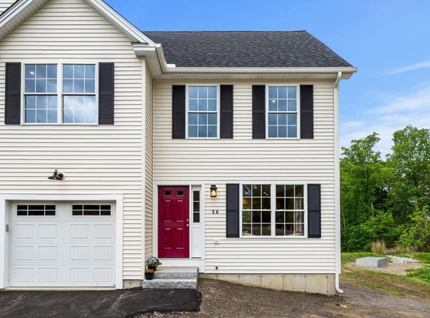 5A Violette Drive, Epping, NH 03042