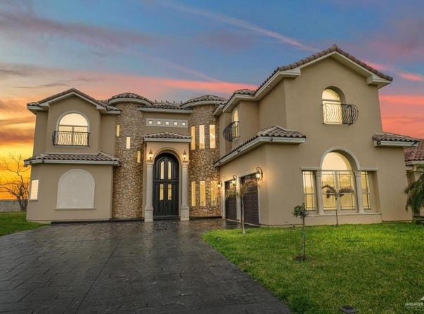 2806 S Woods Drive, Edinburg, TX 78542