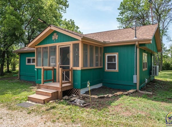 18342 S US 75 HWY, Scranton, KS 66537