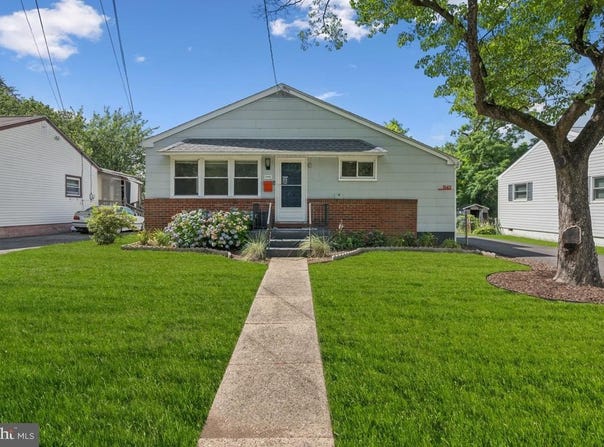1142 W KINGS HIGHWAY, MOUNT EPHRAIM, NJ 08059