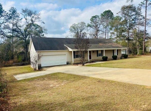 1610 Sikes, Douglas, GA 31533