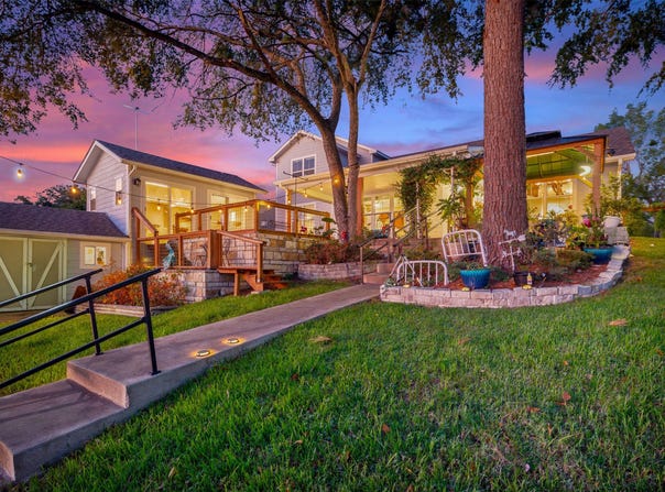 122 Redondo Drive, Gun Barrel City, TX 75156