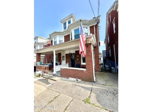 1622 W ARCH Street, Coal Township, PA 17866