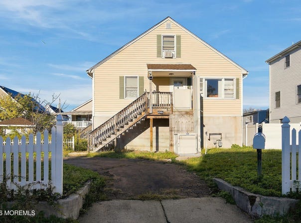 925 6th Street, Union Beach, NJ 07735