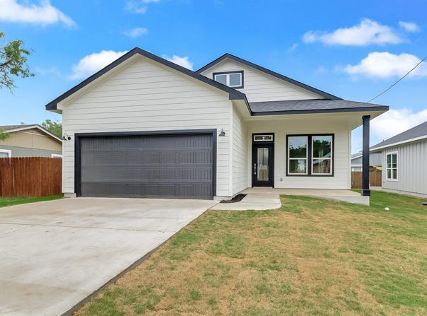 650 Aspen Lane, Cottonwood Shores, TX 78657