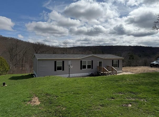 1108 Patchel Run Road, Franklin, PA 16323
