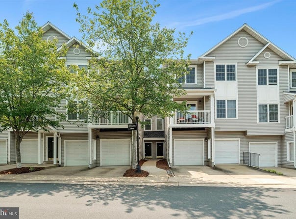 12805 FAIR BRIAR LN, FAIRFAX, VA 22033