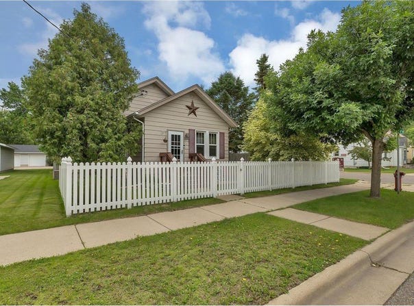 200 27th Avenue N, Saint Cloud, MN 56303
