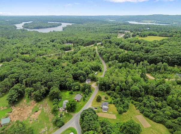 738 Payson Road, Union, ME 04862
