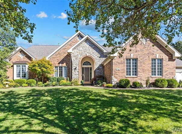 2746 Wynncrest Manor Drive, Wildwood, MO 63005