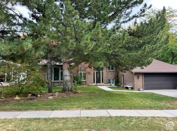 8145 S SHORTHILLS Dr, Cottonwood Heights, UT 84121