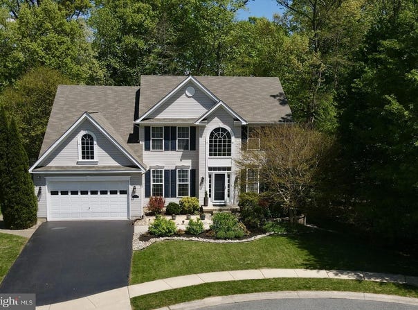 121 GLENCOE CT, NEWARK, DE 19702