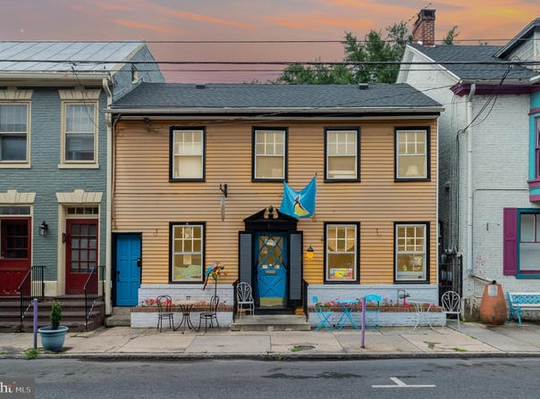 10 W POMFRET STREET, CARLISLE, PA 17013
