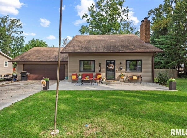 1924 CEDAR Street, Jacksonville, IL 62650